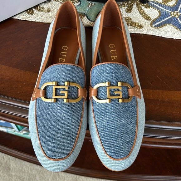 Brand New Guess Isaac Loafer Light Blue Denim Flats Neutral Tan Leather Trim - Picture 3 of 15